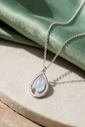 Élan Teardrop Pendant